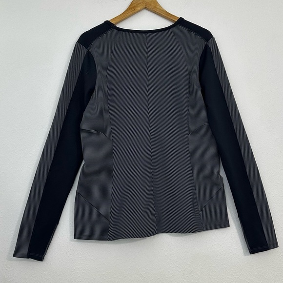 Athleta Black and Gray Sweatshirt - Picture 3 of 14